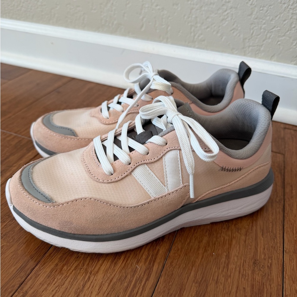SOLD⚫️Vionic Ayse Women's Lace-up Athletic Sneakers Arch Support Size 7